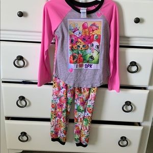Wow 10 girls shopkins pajamas!